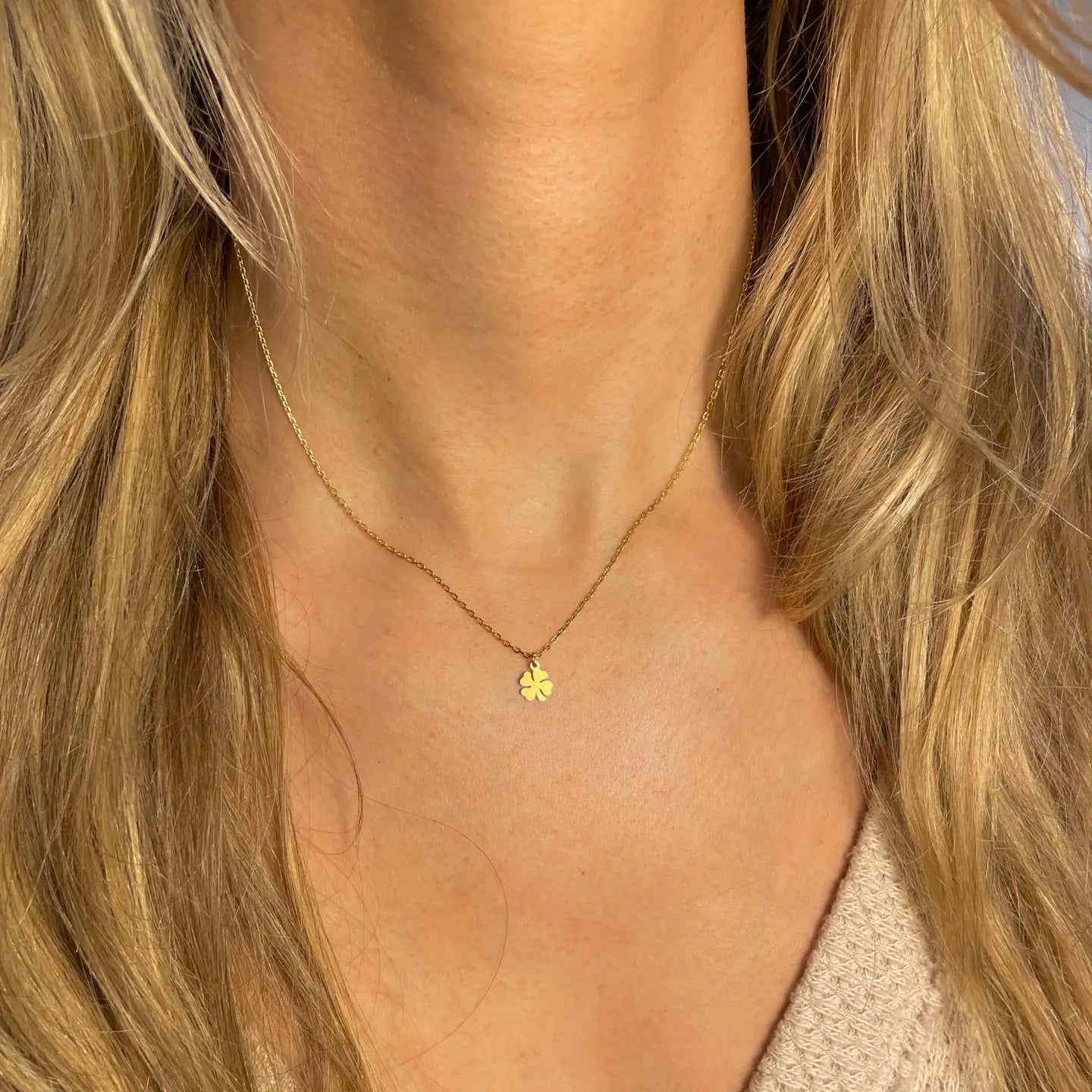 Nikki Smith Golden Clover Necklace Waterproof