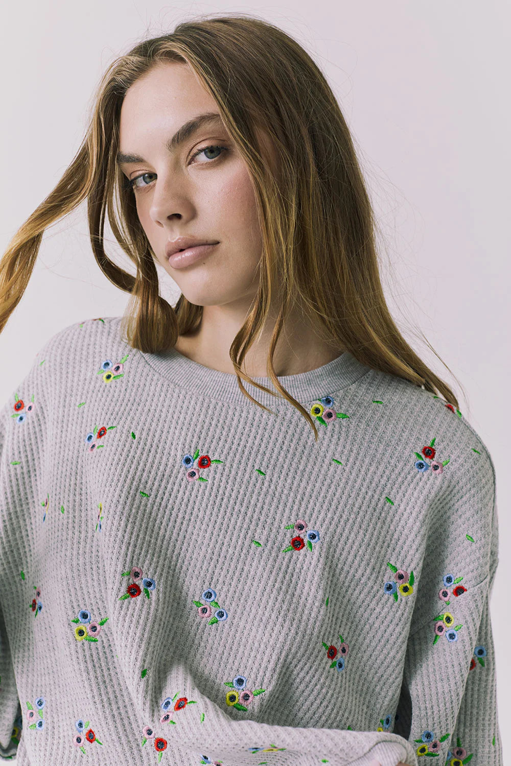 Chaser Terra Heather Grey Ditsy Embroidery Pullover