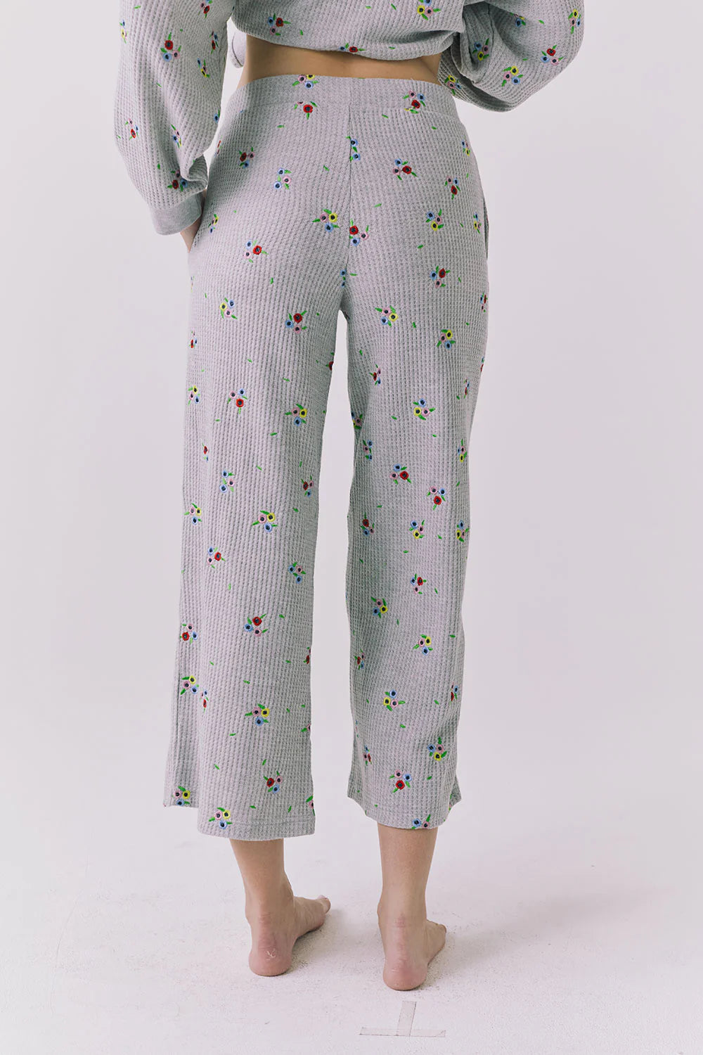 Chaser Brandy Cropped Heather Grey Ditsy Jogger