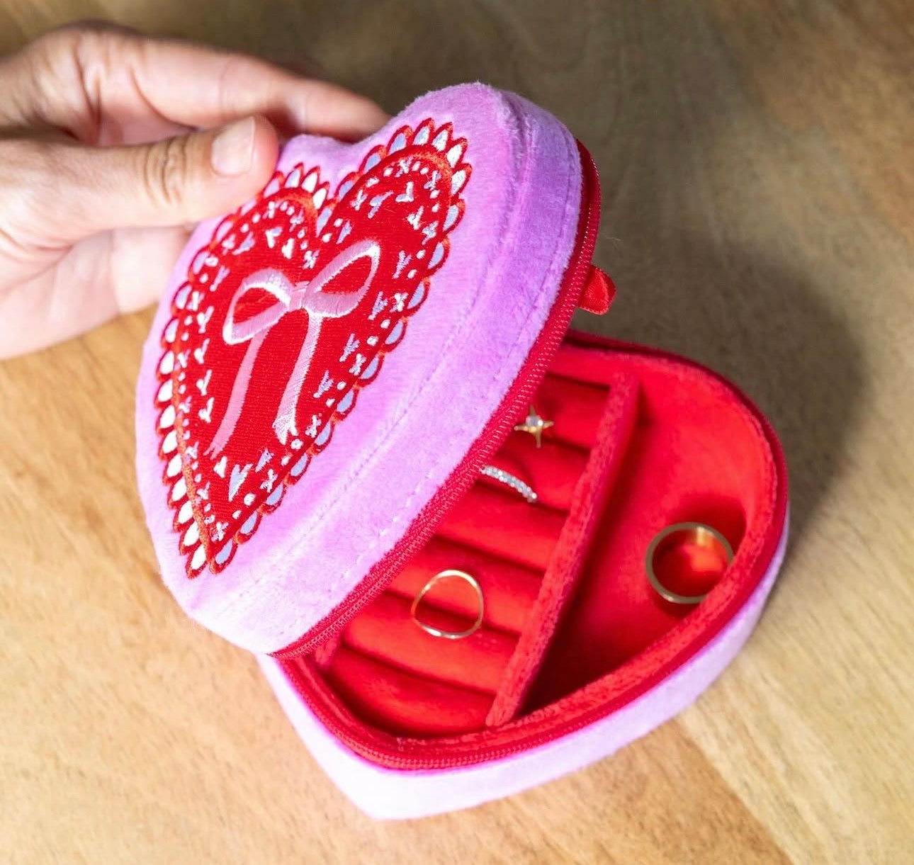 Living Royal Embroidered Heart Jewelry Zip Case