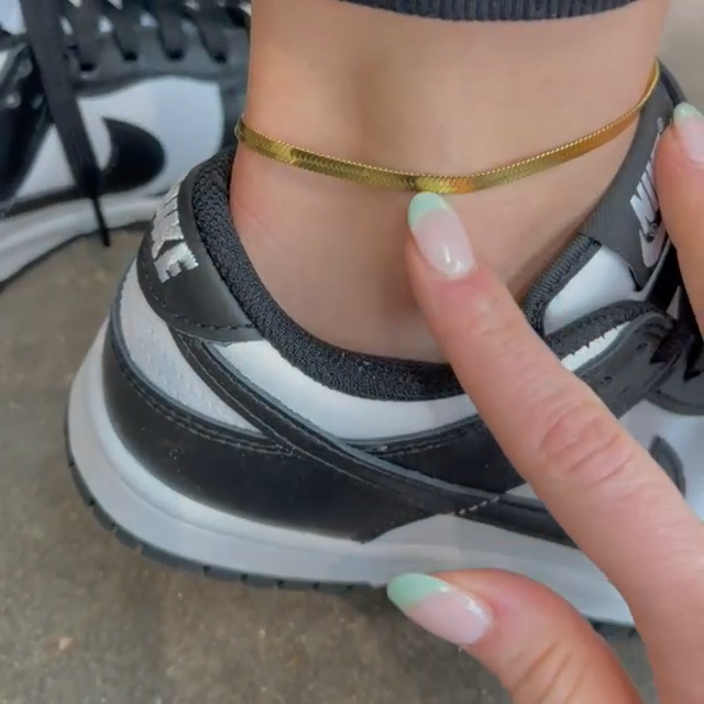 Nikki Smith Designs Golden Herringbone Anklet